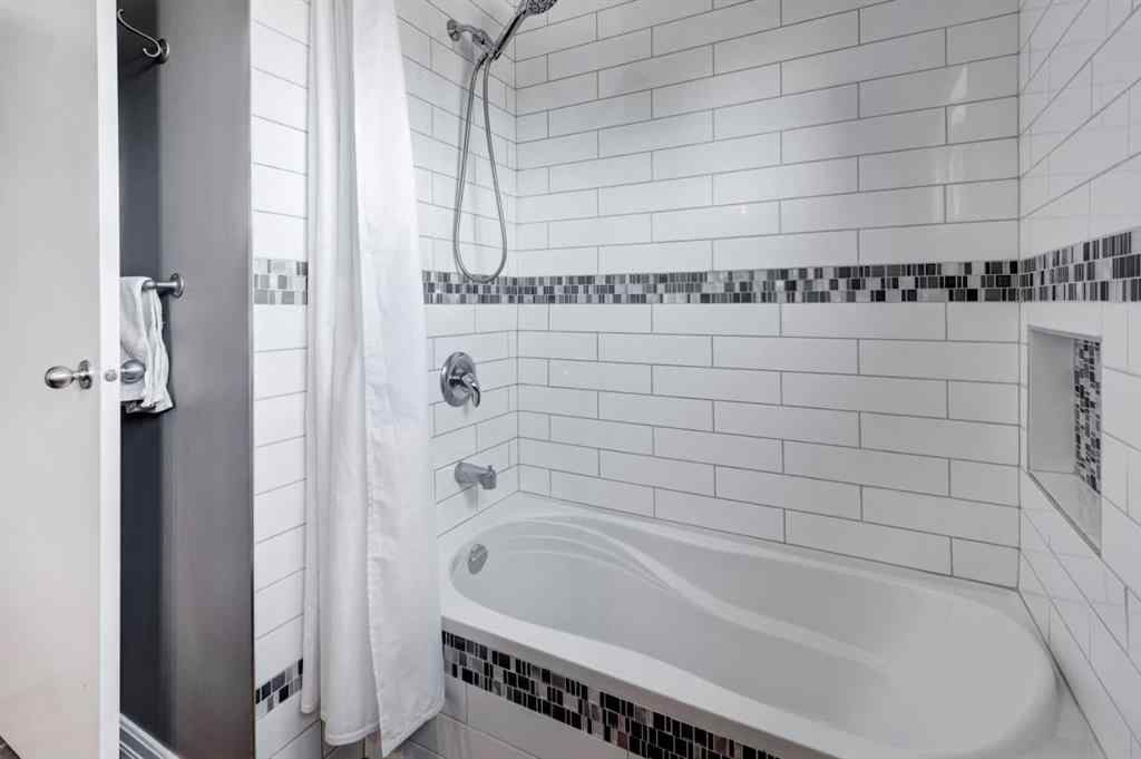 MLS® A2227926 - Unit #43 5425 Pensacola Crescent SE in Penbrooke Meadows Calgary, Residential