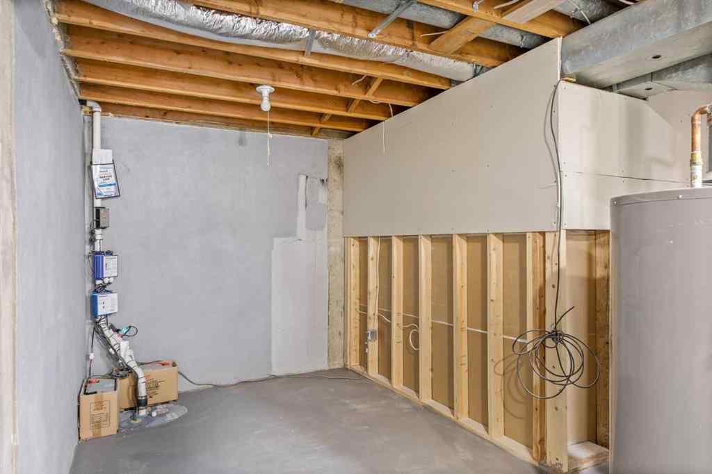 MLS® A2227931 - 6324 Travois Crescent NW in Thorncliffe Calgary, Residential
