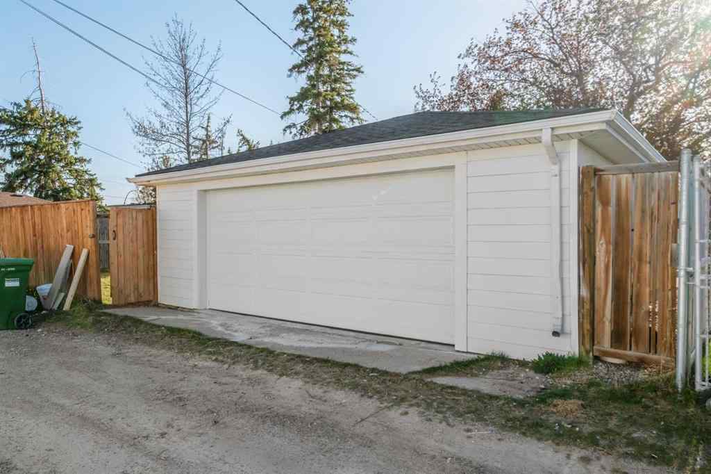 MLS® A2227931 - 6324 Travois Crescent NW in Thorncliffe Calgary, Residential