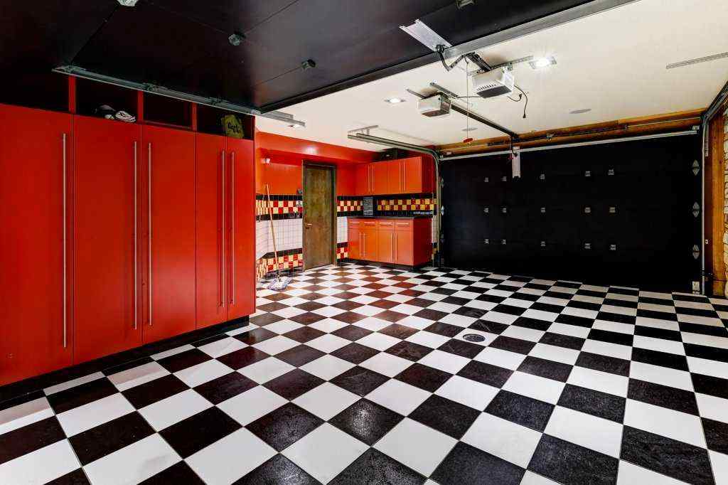 MLS® A2227936 - 738 Crescent Road NW in Rosedale Calgary, Residential