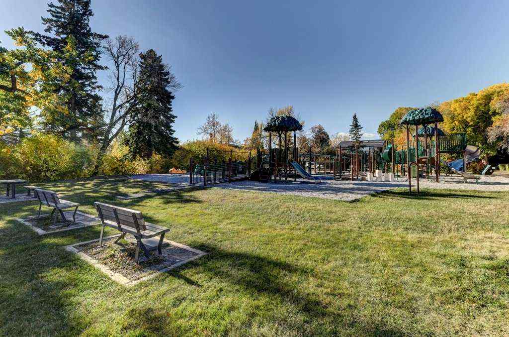 MLS® A2227936 - 738 Crescent Road NW in Rosedale Calgary, Residential