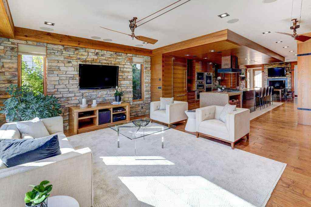 MLS® A2227936 - 738 Crescent Road NW in Rosedale Calgary, Residential