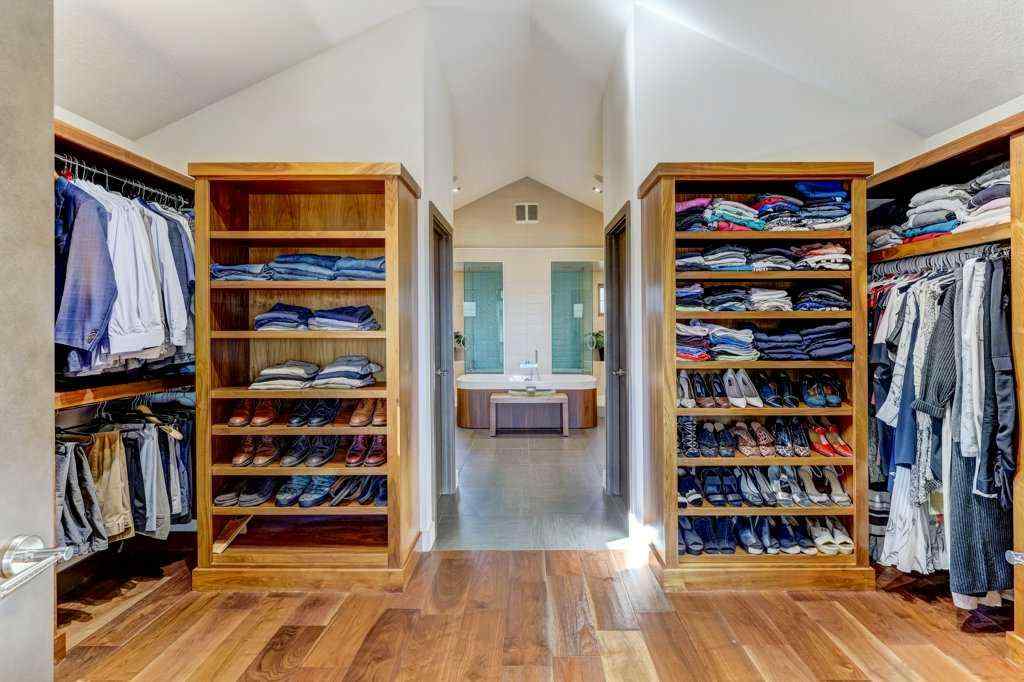 MLS® A2227936 - 738 Crescent Road NW in Rosedale Calgary, Residential