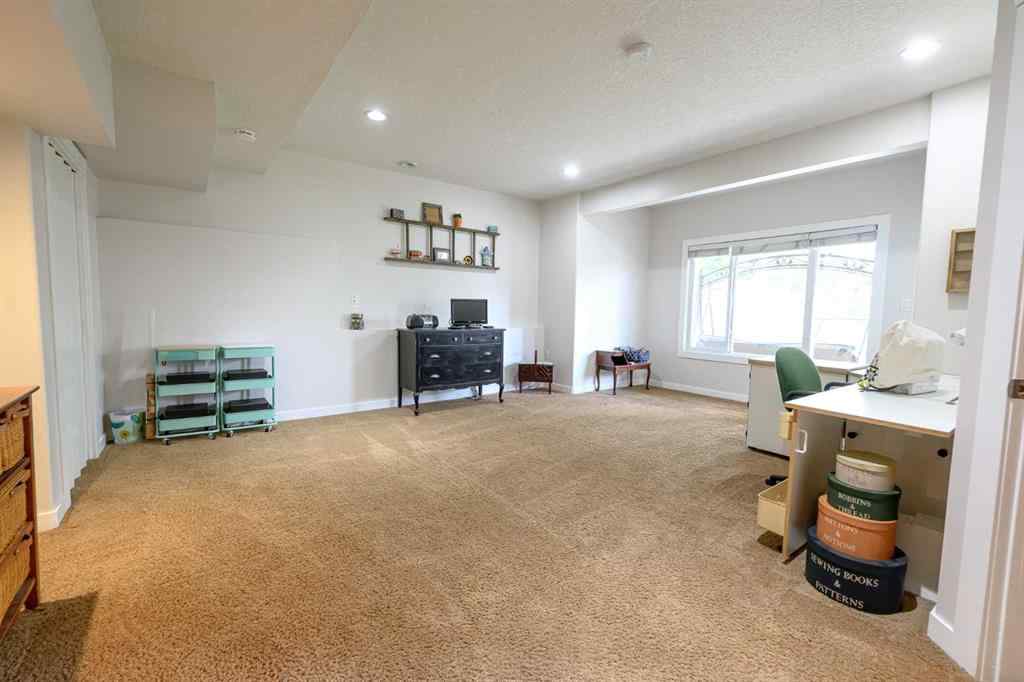 MLS® A2227955 - 10909 65 Avenue  in O\'Brien Lake Grande Prairie, Residential