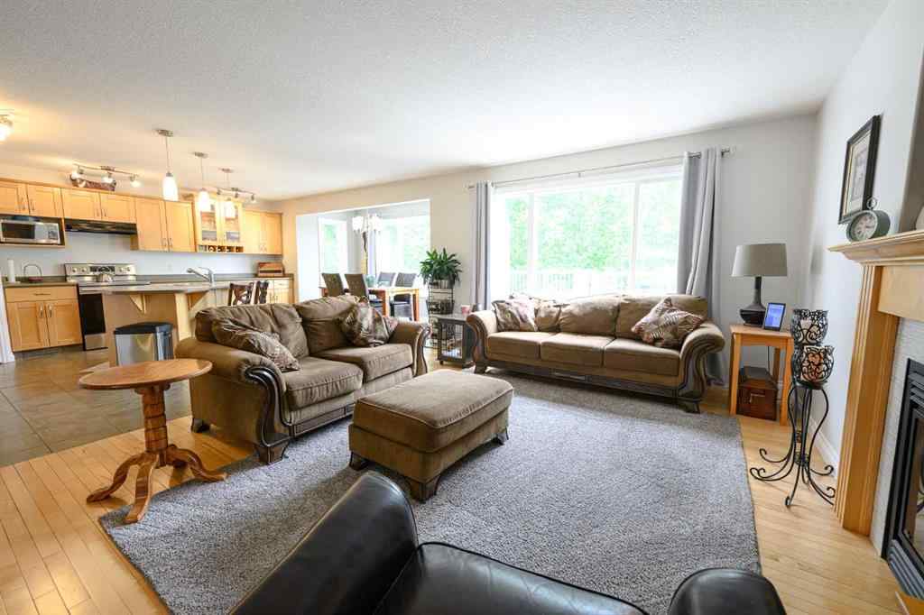 MLS® A2227955 - 10909 65 Avenue  in O\'Brien Lake Grande Prairie, Residential