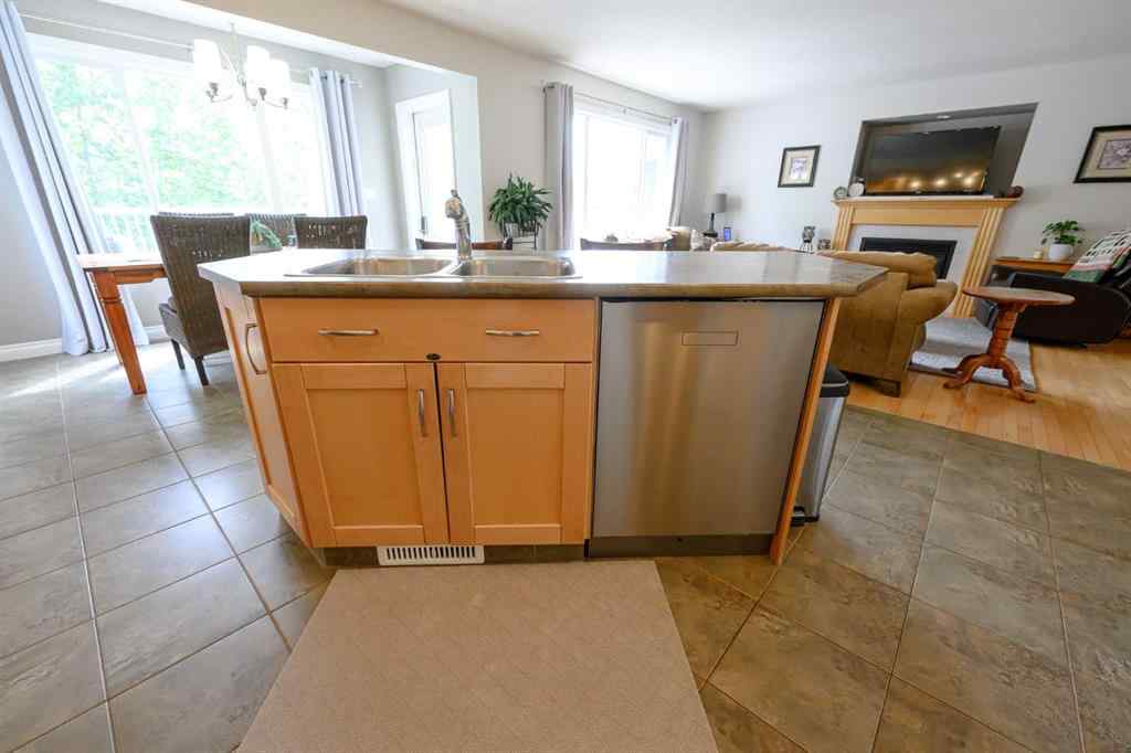 MLS® A2227955 - 10909 65 Avenue  in O\'Brien Lake Grande Prairie, Residential