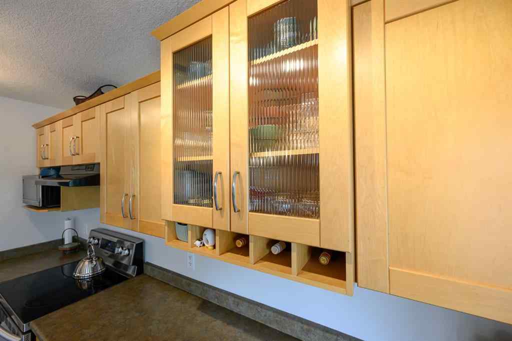 MLS® A2227955 - 10909 65 Avenue  in O\'Brien Lake Grande Prairie, Residential
