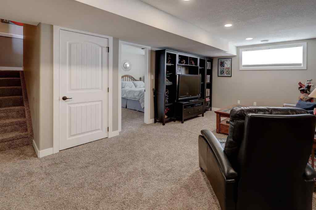 MLS® A2227965 - 640 Bankview Drive  in Bankview Drumheller, Residential