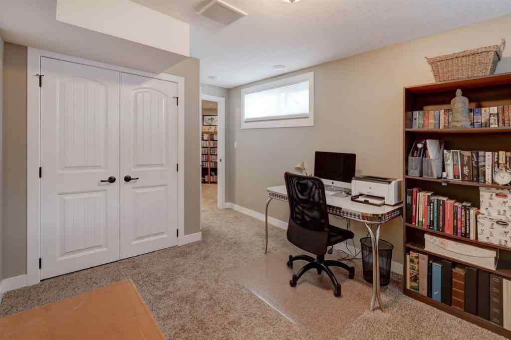 MLS® A2227965 - 640 Bankview Drive  in Bankview Drumheller, Residential