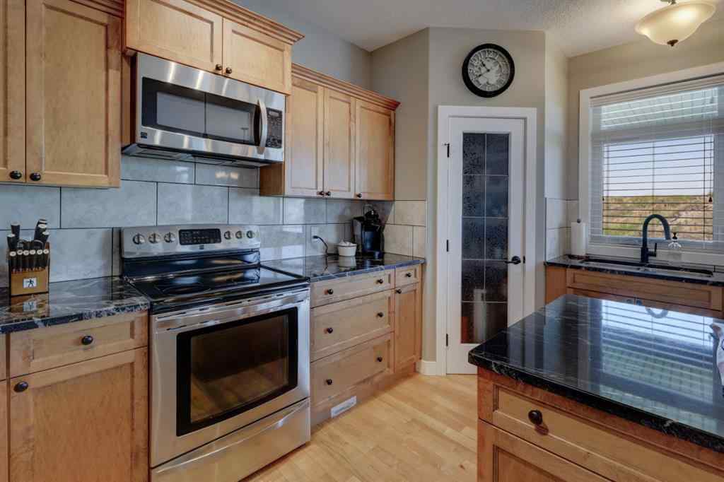 MLS® A2227965 - 640 Bankview Drive  in Bankview Drumheller, Residential
