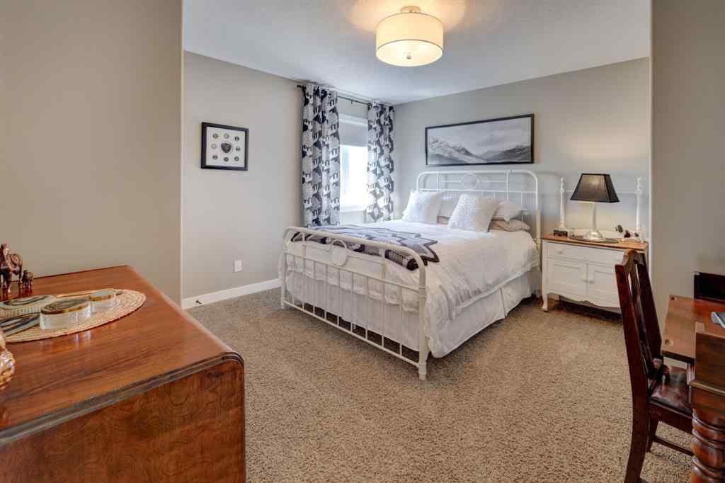 MLS® A2227965 - 640 Bankview Drive  in Bankview Drumheller, Residential