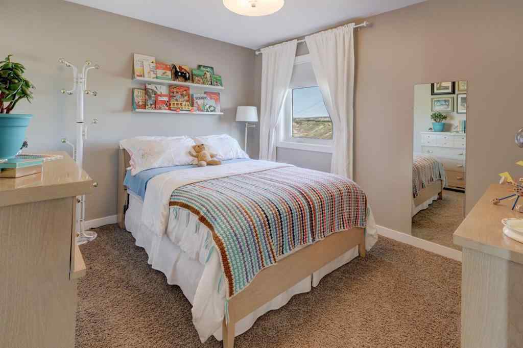 MLS® A2227965 - 640 Bankview Drive  in Bankview Drumheller, Residential