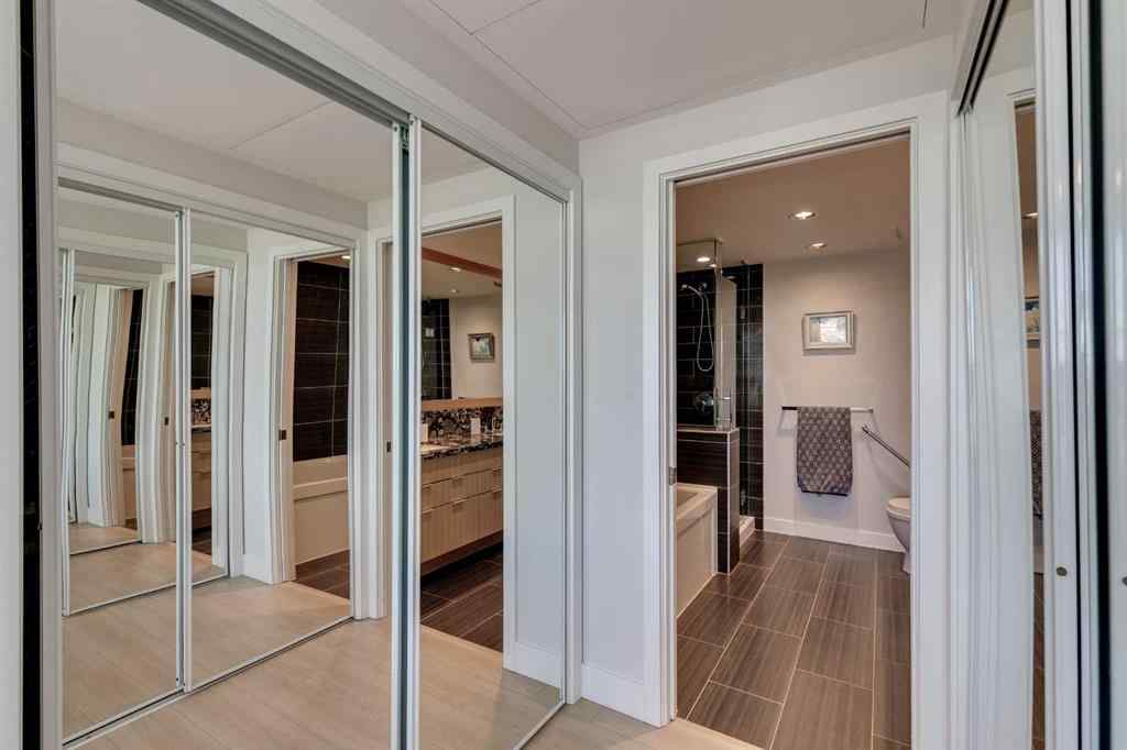 MLS® A2227968 - Unit #1002 519 Riverfront Avenue SE in Downtown East Village Calgary, Residential
