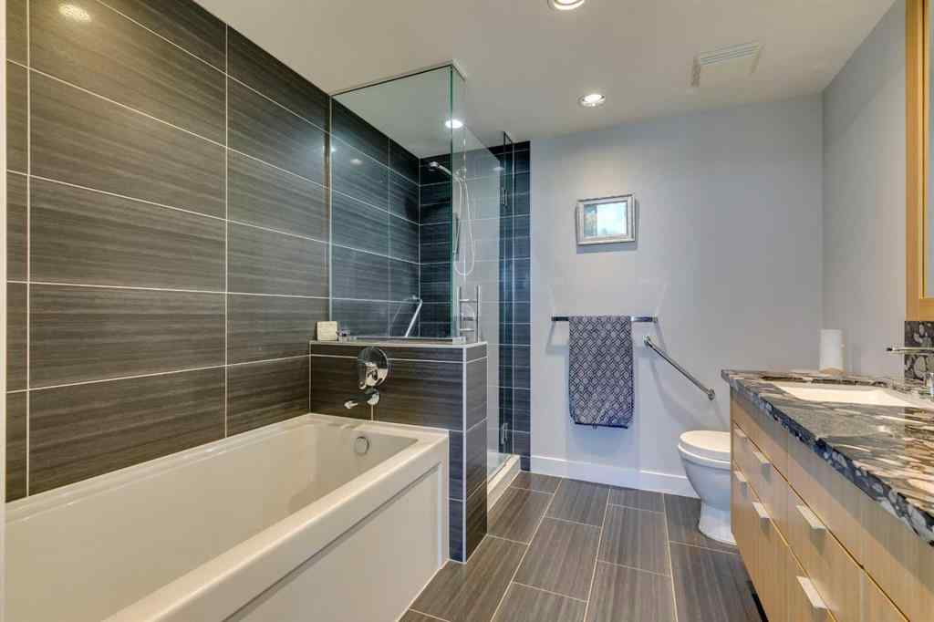 MLS® A2227968 - Unit #1002 519 Riverfront Avenue SE in Downtown East Village Calgary, Residential
