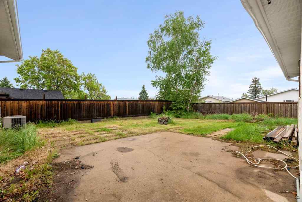 MLS® A2227969 - 105 Simpson Way  in Thickwood Fort McMurray, Residential