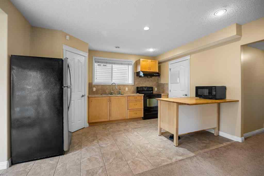 MLS® A2228000 - 101 Panamount Manor NW in Panorama Hills Calgary, Residential