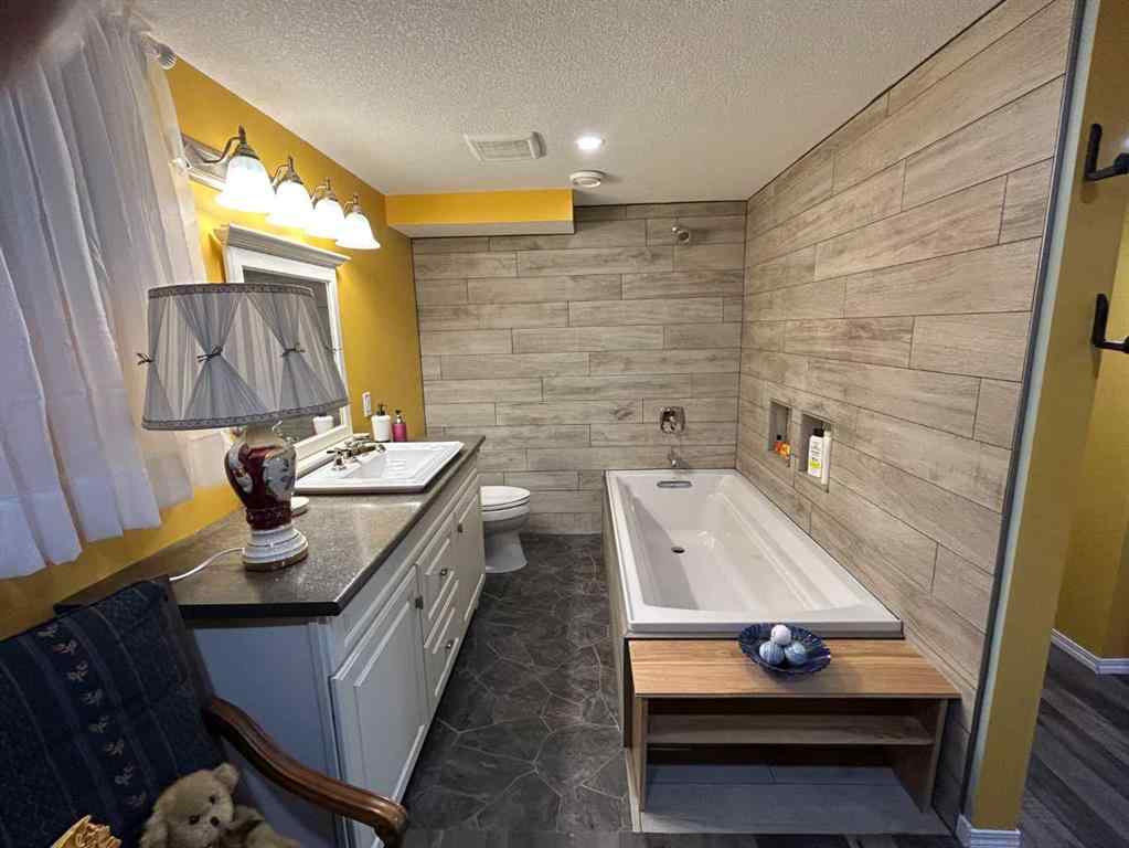 MLS® A2228041 - 36205 HIGHWAY 872   in NONE Coronation, Residential
