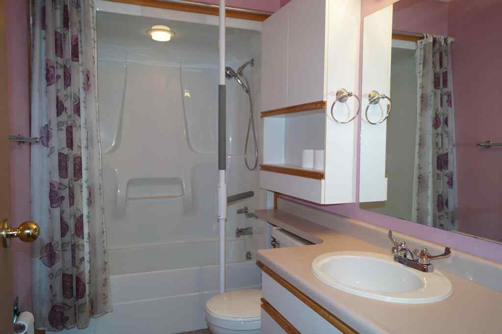 MLS® A2228100 - Unit #407 5007 52 Avenue  in Central Ponoka Ponoka, Residential