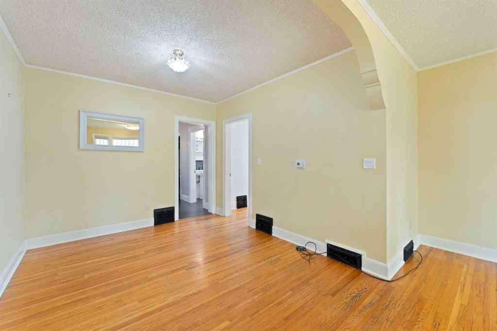 MLS® A2228102 - 2612 26A Street SW in Killarney/Glengarry Calgary, Residential
