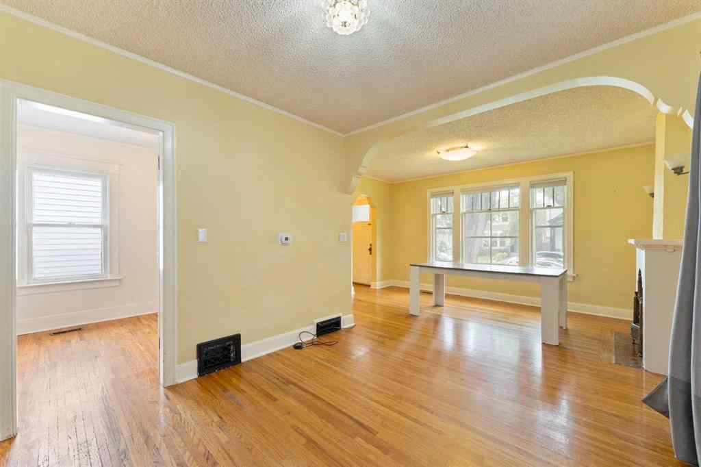 MLS® A2228102 - 2612 26A Street SW in Killarney/Glengarry Calgary, Residential