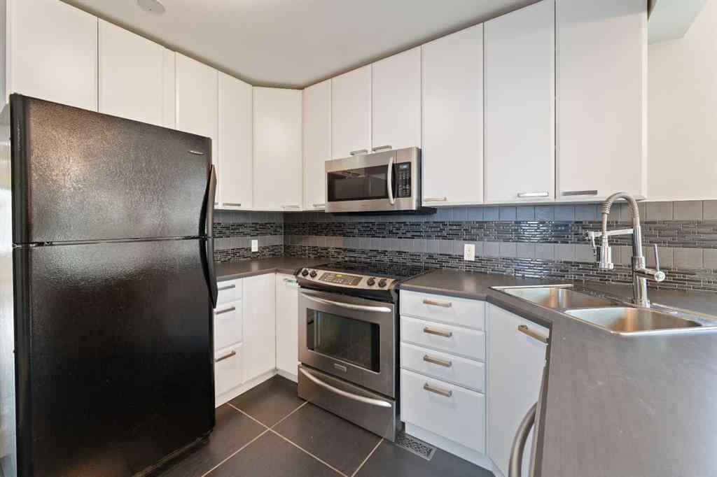 MLS® A2228102 - 2612 26A Street SW in Killarney/Glengarry Calgary, Residential