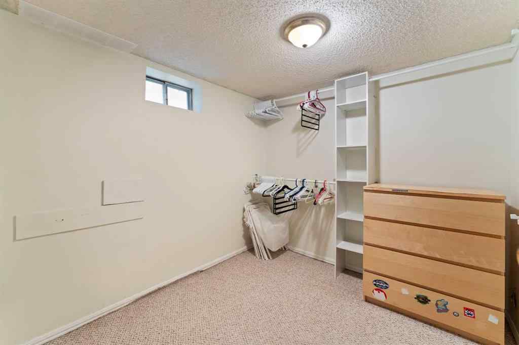 MLS® A2228102 - 2612 26A Street SW in Killarney/Glengarry Calgary, Residential