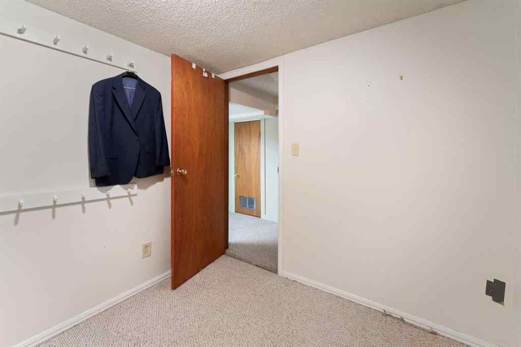MLS® A2228102 - 2612 26A Street SW in Killarney/Glengarry Calgary, Residential