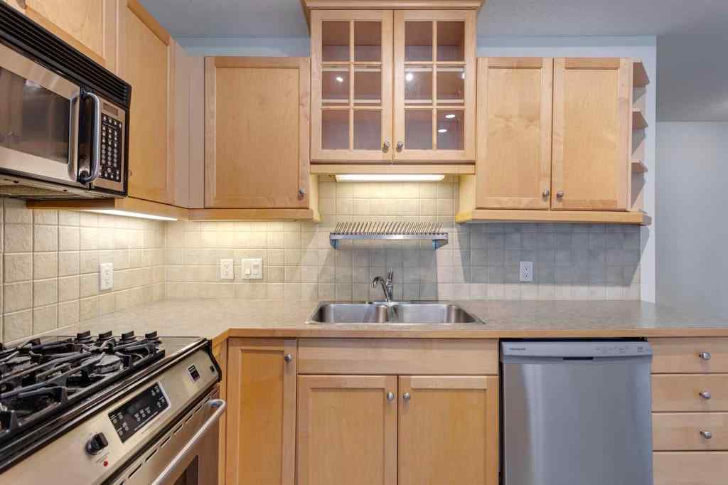 MLS® A2228107 - Unit #403 1315 12 Avenue SW in Beltline Calgary, Residential