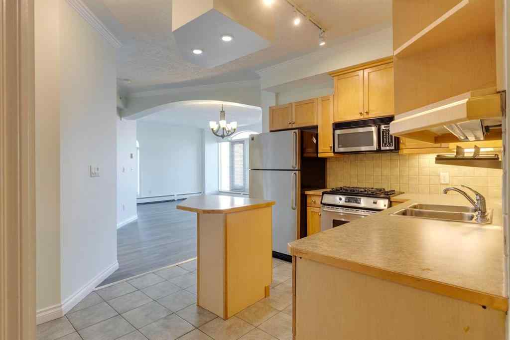 MLS® A2228107 - Unit #403 1315 12 Avenue SW in Beltline Calgary, Residential