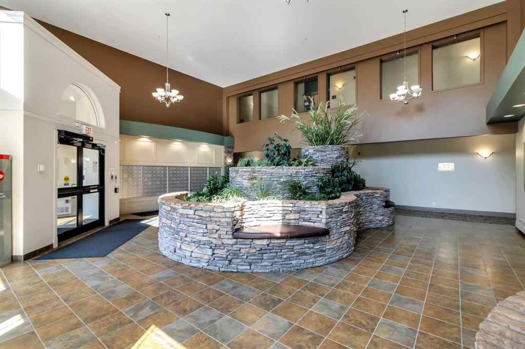 MLS® A2228108 - Unit #110 20 Discovery Ridge Close SW in Discovery Ridge Calgary, Residential