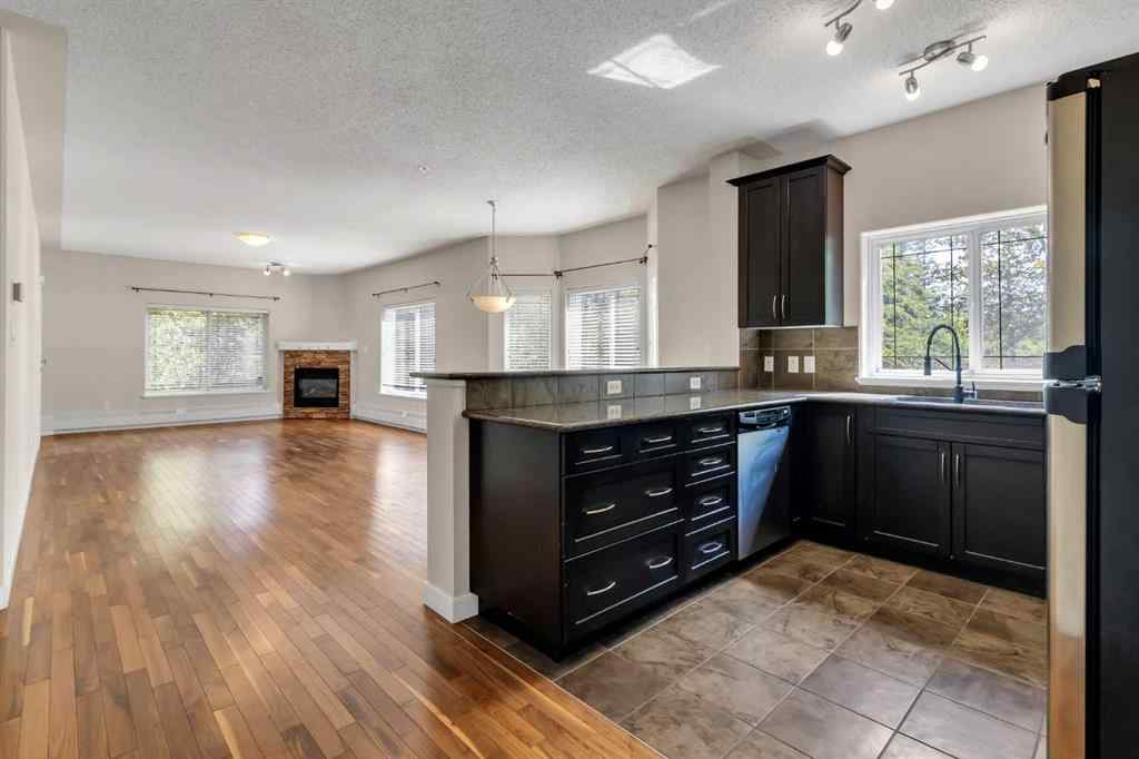 MLS® A2228108 - Unit #110 20 Discovery Ridge Close SW in Discovery Ridge Calgary, Residential
