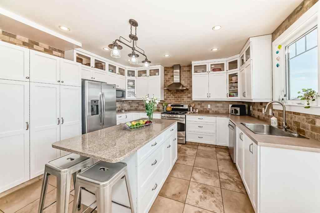 MLS® A2228153 - 340 Tartan Circle W in West Highlands Lethbridge, Residential