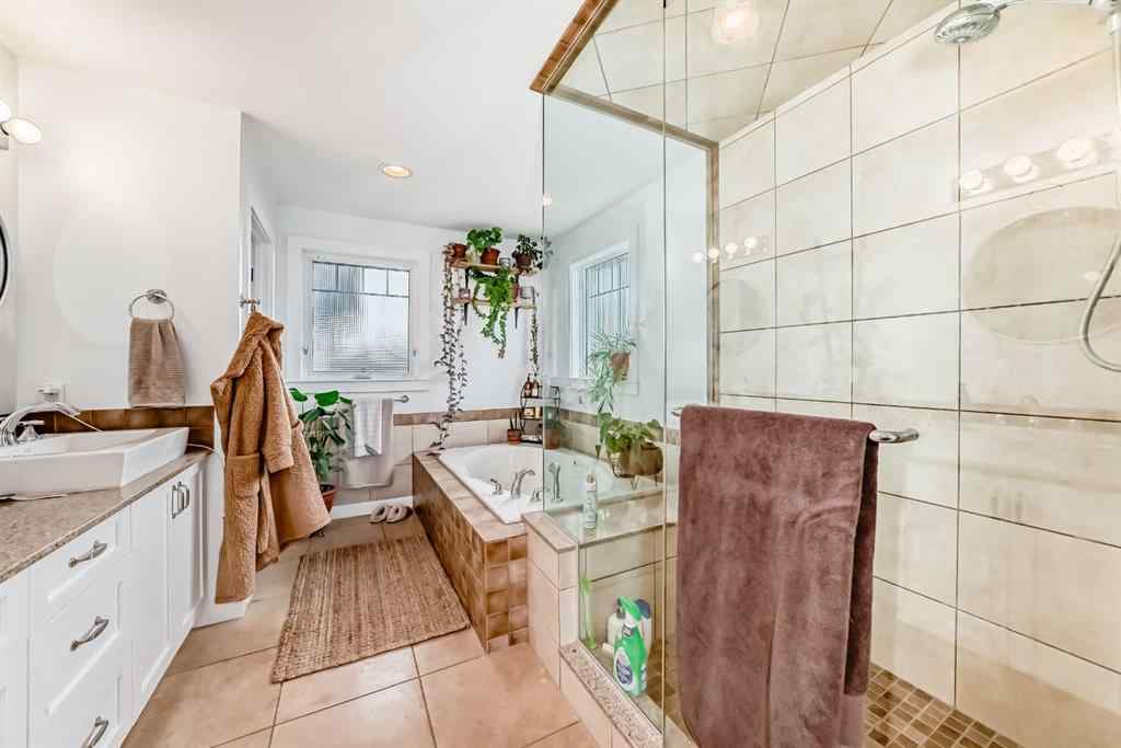 MLS® A2228153 - 340 Tartan Circle W in West Highlands Lethbridge, Residential