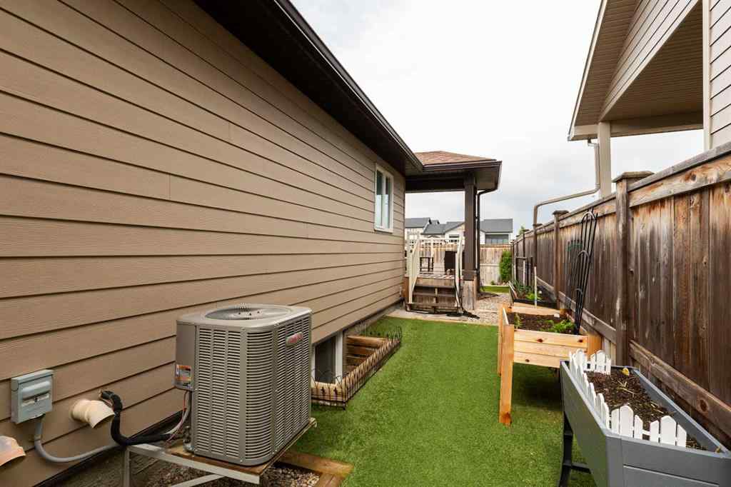 MLS® A2228185 - 342 Sixmile Ridge S in Southgate Lethbridge, Residential