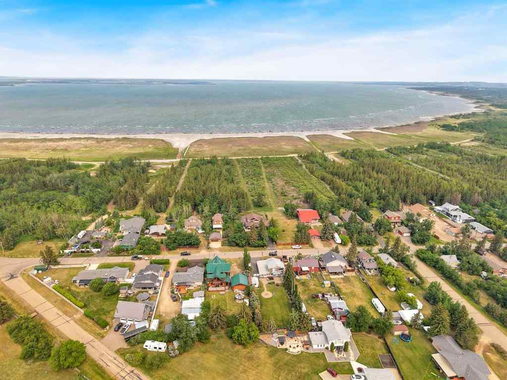 MLS® A2228190 - 8 Oliver Avenue  in NONE Gull Lake, Residential