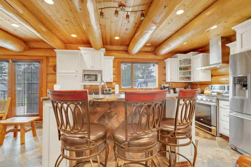 MLS® A2228190 - 8 Oliver Avenue  in NONE Gull Lake, Residential