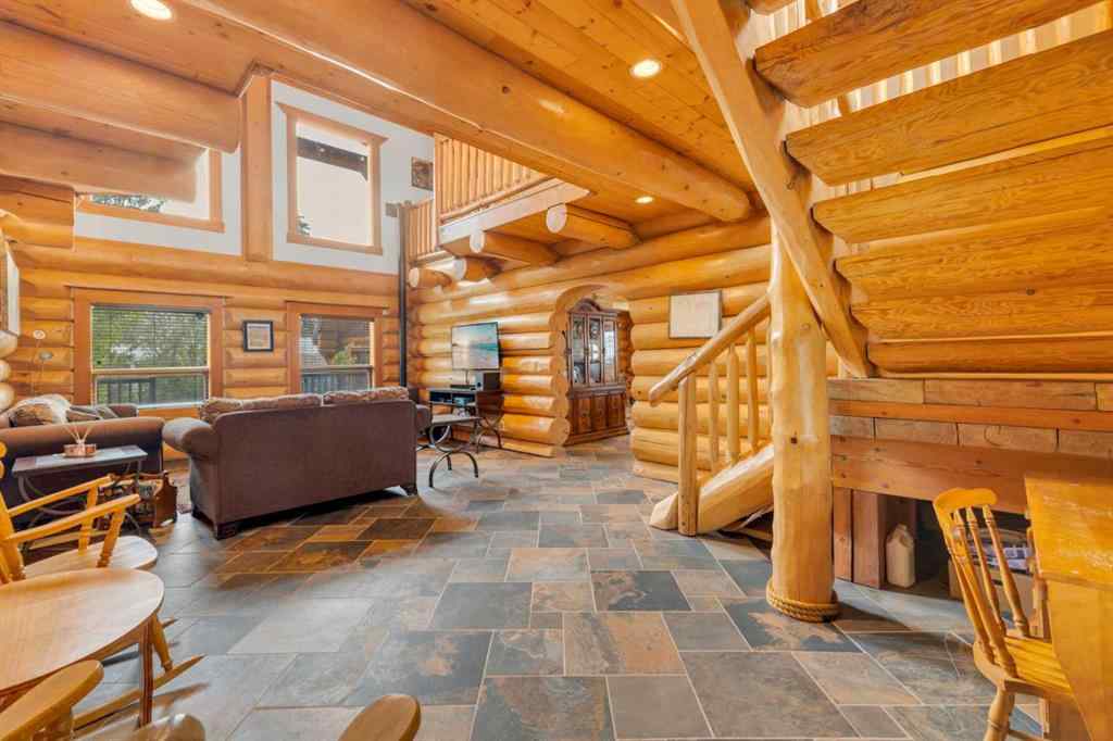 MLS® A2228190 - 8 Oliver Avenue  in NONE Gull Lake, Residential