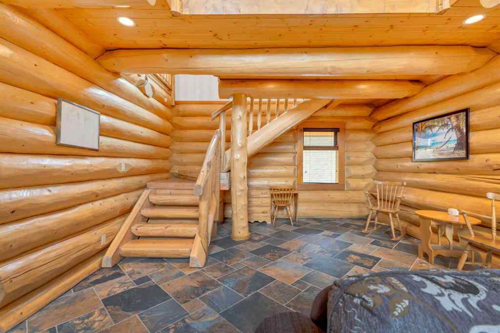 MLS® A2228190 - 8 Oliver Avenue  in NONE Gull Lake, Residential