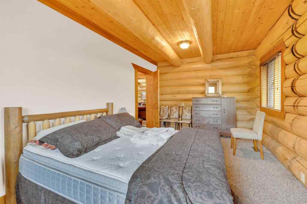 MLS® A2228190 - 8 Oliver Avenue  in NONE Gull Lake, Residential