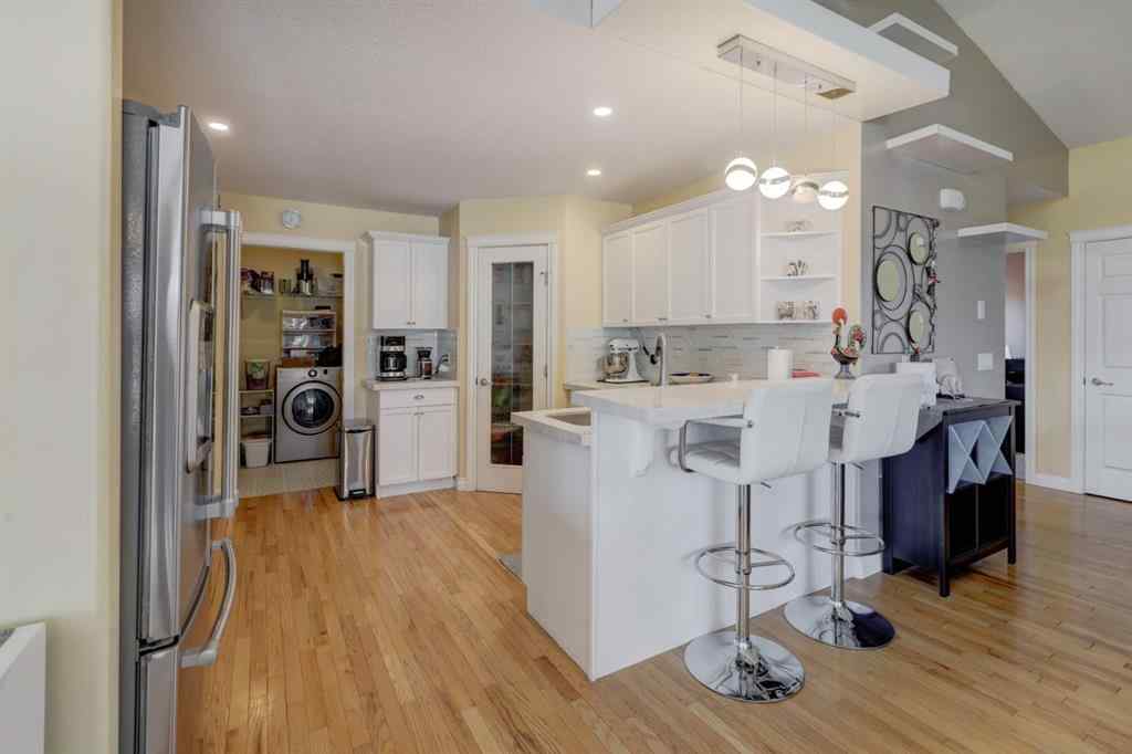 MLS® A2228204 - 600 Bankview Drive  in Bankview Drumheller, Residential