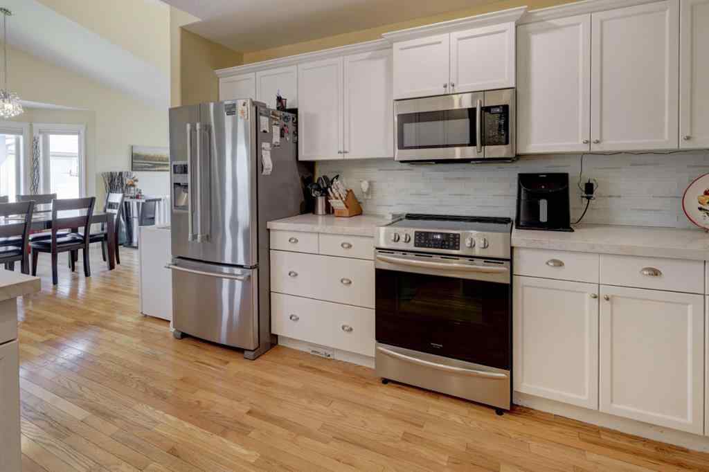 MLS® A2228204 - 600 Bankview Drive  in Bankview Drumheller, Residential