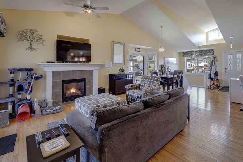 MLS® A2228204 - 600 Bankview Drive  in Bankview Drumheller, Residential