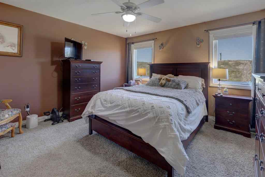 MLS® A2228204 - 600 Bankview Drive  in Bankview Drumheller, Residential