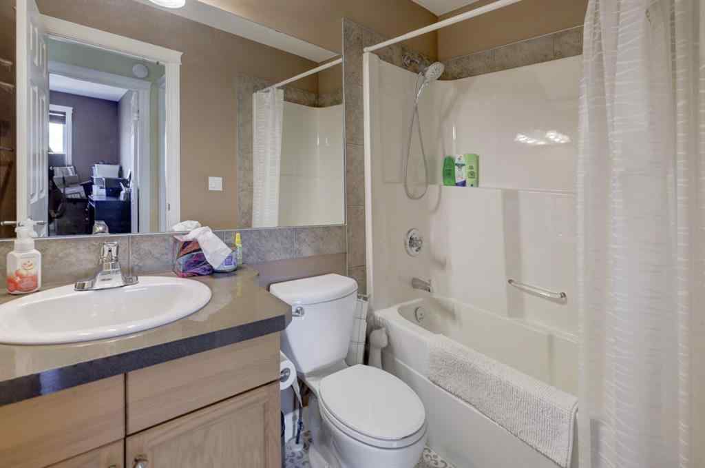 MLS® A2228204 - 600 Bankview Drive  in Bankview Drumheller, Residential