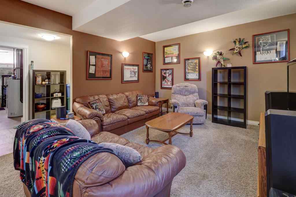 MLS® A2228204 - 600 Bankview Drive  in Bankview Drumheller, Residential
