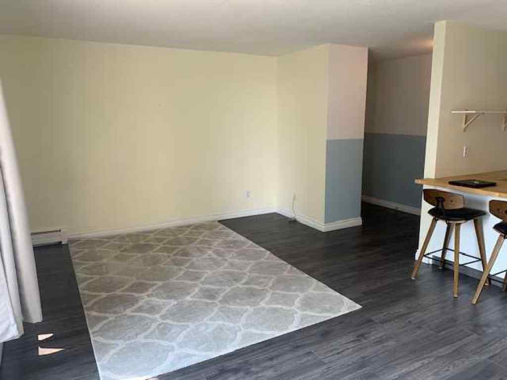 MLS® A2228274 - Unit #5 220 Mayor Magrath Drive N in Westminster Lethbridge, Rental