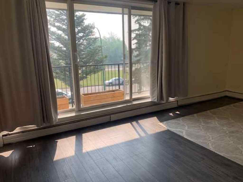 MLS® A2228274 - Unit #5 220 Mayor Magrath Drive N in Westminster Lethbridge, Rental