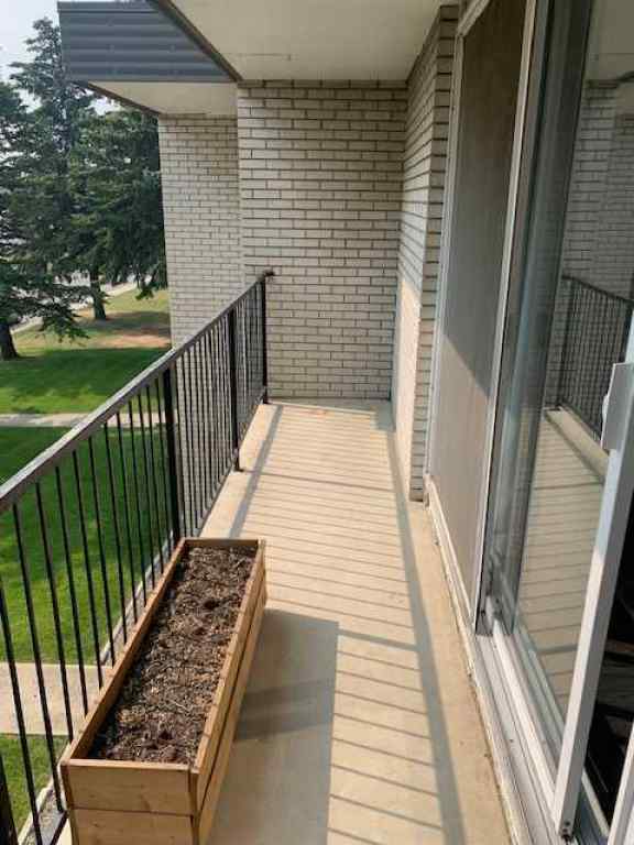 MLS® A2228274 - Unit #5 220 Mayor Magrath Drive N in Westminster Lethbridge, Rental
