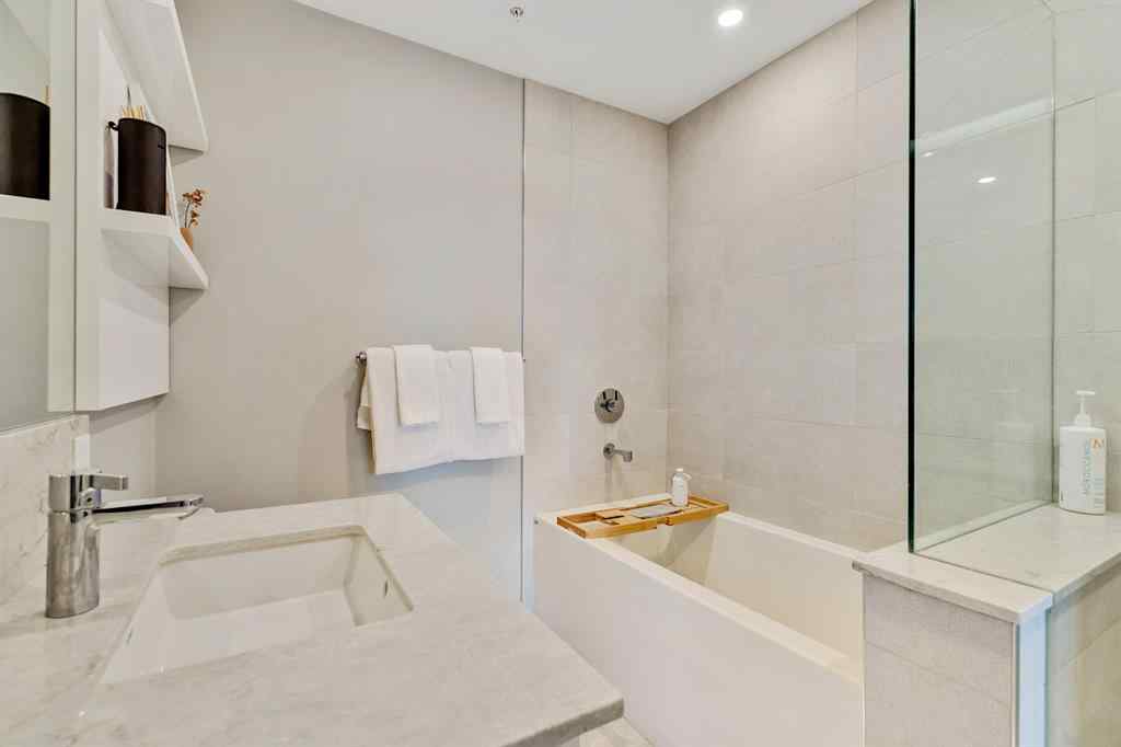 MLS® A2228290 - Unit #309 301 10 Street NW in Hillhurst Calgary, Residential