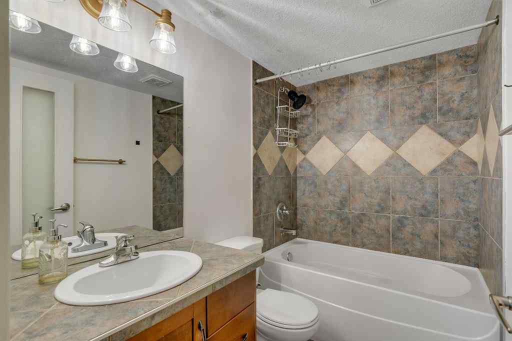 MLS® A2228301 - Unit #309 355 5 Avenue NE in Crescent Heights Calgary, Residential